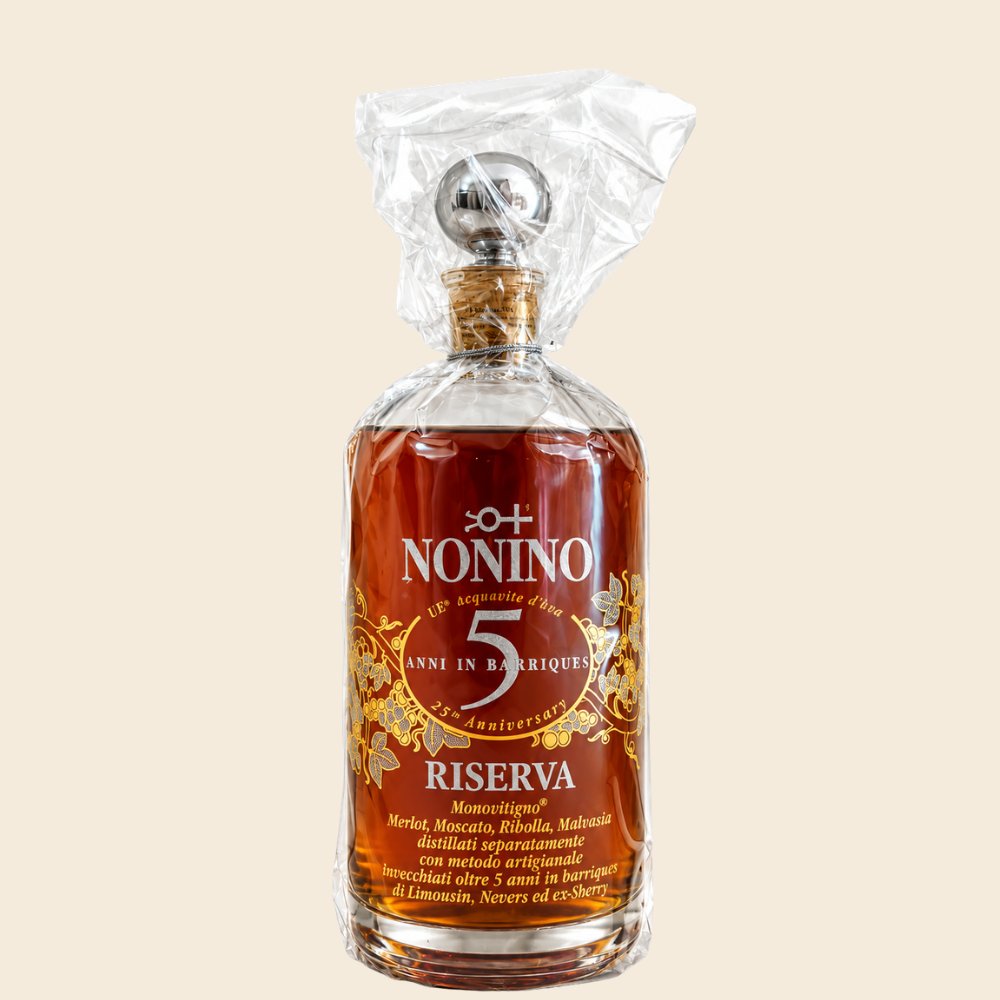 Nonino ÙE® Anniversary Riserva Monovitigni® 5 Jahre 43 % Vol. 700 ml in Folie verpackt